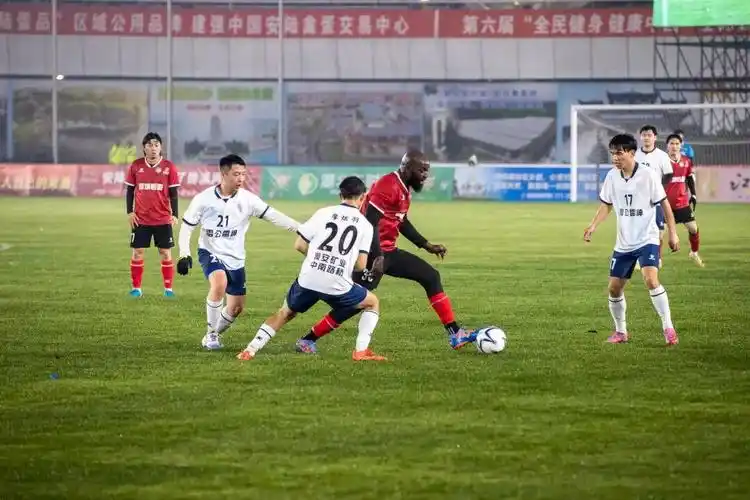 亚洲无码免费一区二区